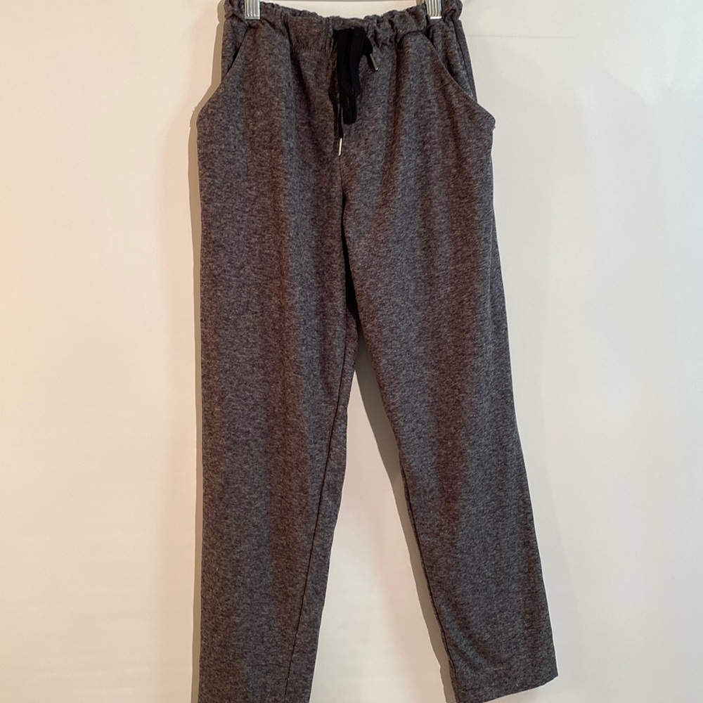 Scorpio Sol - women’s cropped sweatpants. Size XS